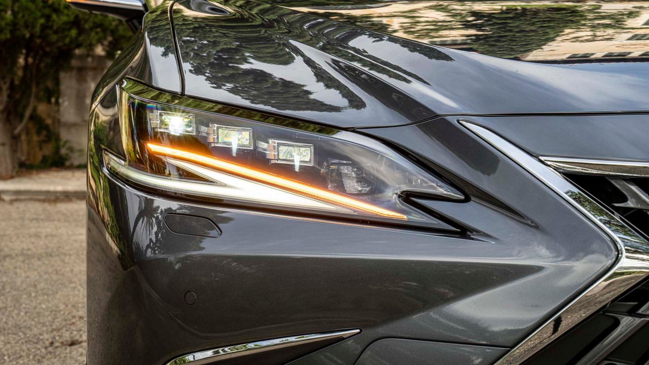lexus es