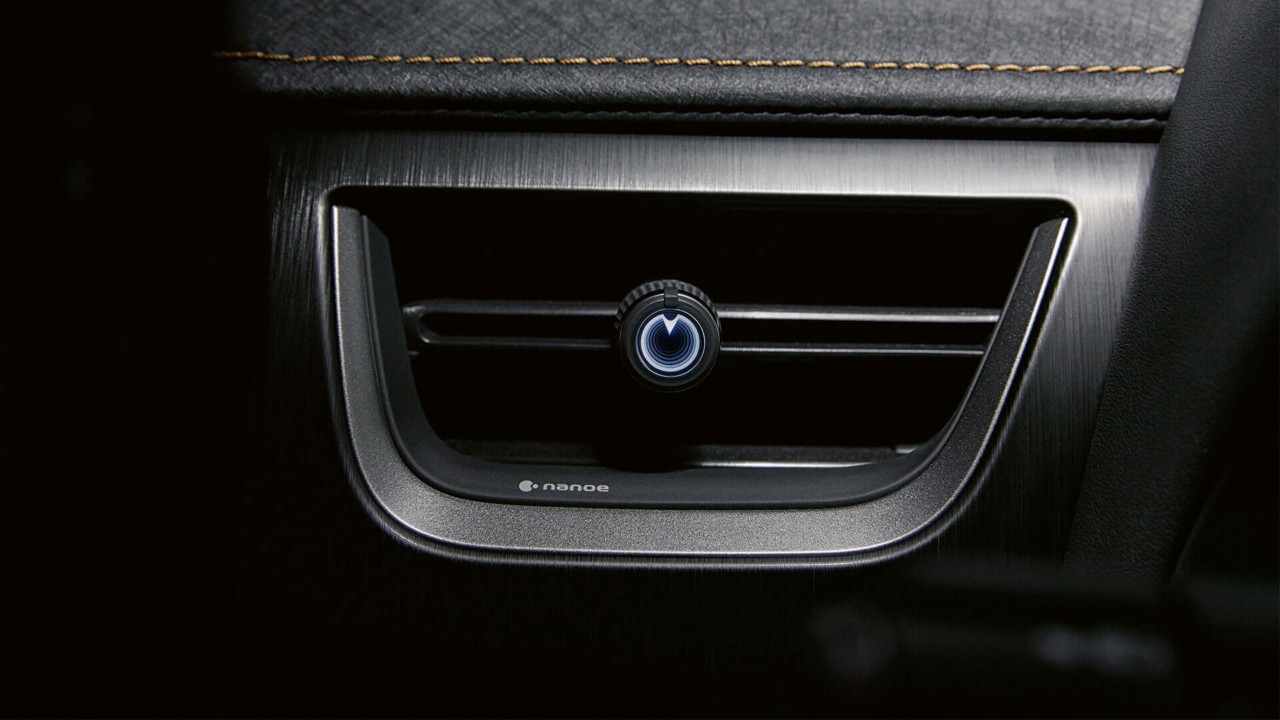 Lexus UX 300e air vent